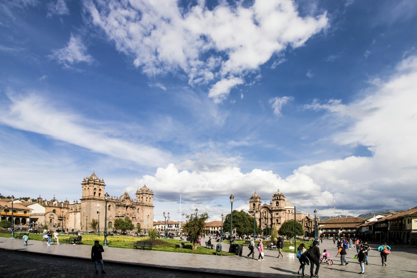 Plaza de Armas y Basílica Catedral de la Ciudad del Cusco