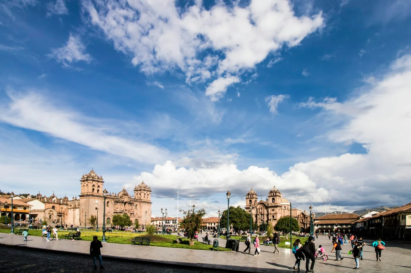 Plaza de Armas y Basílica Catedral de la Ciudad del Cusco