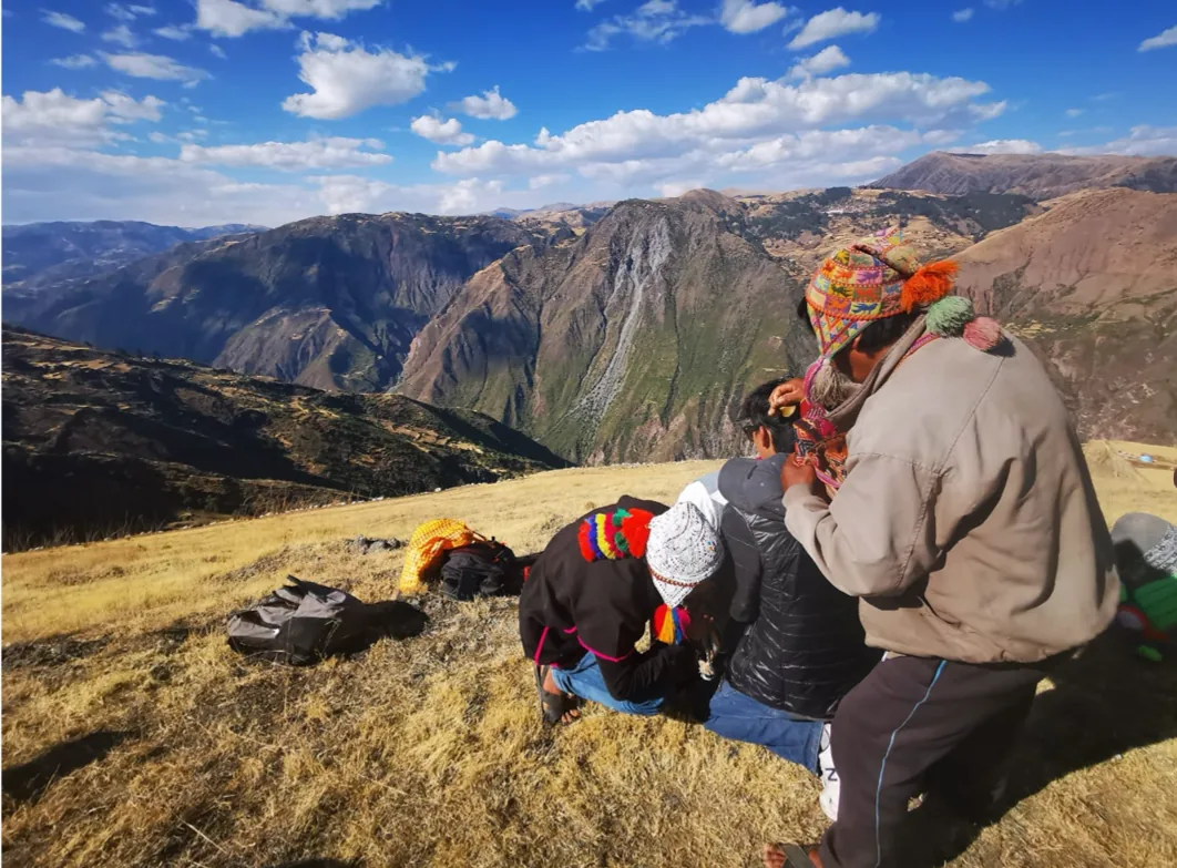 Ritual ancestral a los Apus espiritus de las montanas
